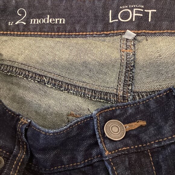 LOFT Modern Denim Jean Bermuda Walking Shorts Sz 2 Dark Wash Blue 289E - Picture 8 of 9